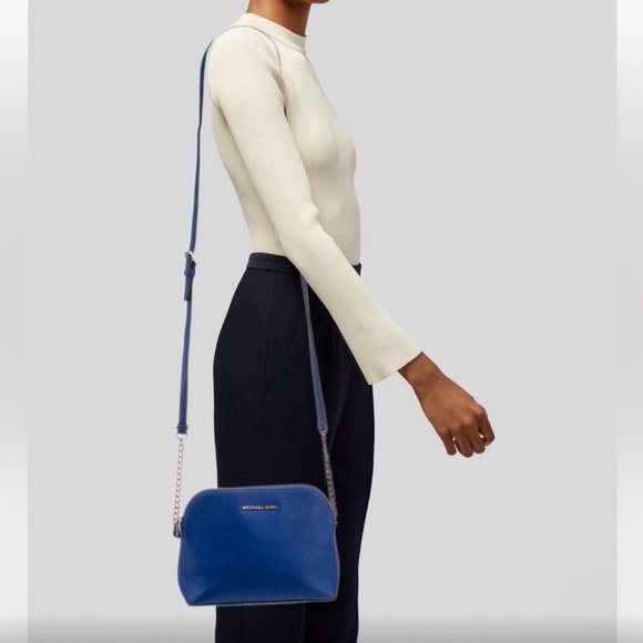 Michael Kors NWOT beautiful blue satchel - Picture 4 of 8